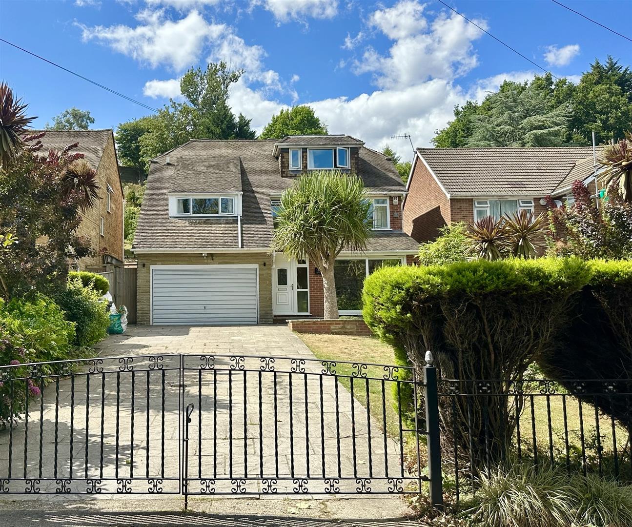 5 bed property in Vale Road, St Leonards On Sea